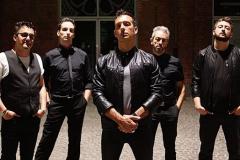 Akira & LucirosseAllinclusivE in concerto allo Stranamore