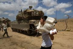 Israele si ritiri immediatamente da Gaza. Tacciano le armi