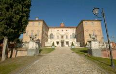 Escursione Domenica 1 novembre "Govone: Il fascino del Castello Reale"@Associazione Culturale Terre Alte