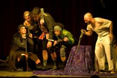 L’associazione teatrale “L’interezza non è il mio forte” al Circolo Bazura