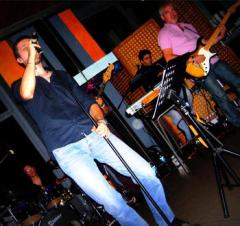 80’ N (Ottantenne) al Cafè Neruda