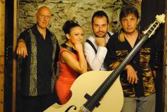 BETTY E THE DASHINGS al Cafè Neruda