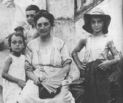 Al Viet Caffè: Solo le donne abitano i luoghi. Duras e Indocina