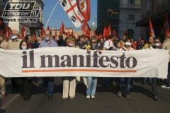 Non si uccide così la libertà di informazione. Il manifesto deve continuare a vivere