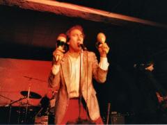 Chocolate Watch Band - Dave Aguilar voce  armonica prcussioni   - Roma 27.05 2000 