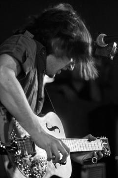 Fabrizio Canale live al Cafè Neruda 