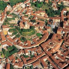 Per le vie di Chieri