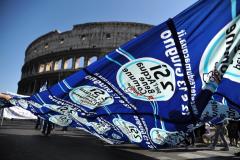 Il 26 novembre in piazza per l'acqua, i beni comuni e la democrazia. Difendiamo l'esito referendario per una politica nuova