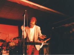 Chocolate Watch Band - Dave Aguilar al  theremin   - Roma 27.05 2000