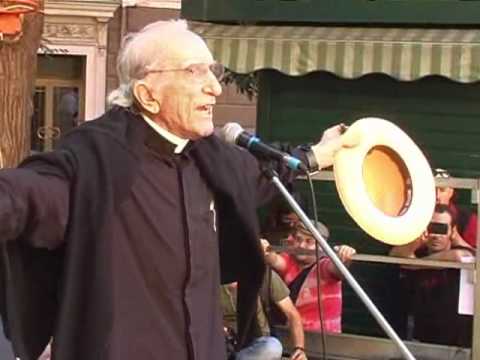 Don Gallo - Piazza Alimonda