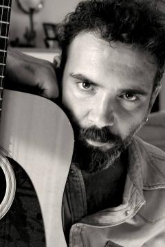 Francesco Stabile:“Aspettando Café Utopia” - Anteprima canzoni "lato A" del nuovo disco (LIVE) alla Tana Libera Tutti