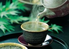 LA PRATICA DELLA DEGUSTAZIONE O OLFATTAZIONE DEL TE' al Garage Vian