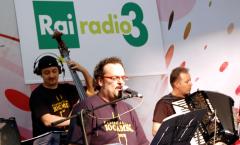 FABIO CAUCINO & ANDREA MANZO IN “SUONIRARI” al Cafè Neruda